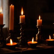 VELAS Y VELADORAS VELAS Y VELADORAS